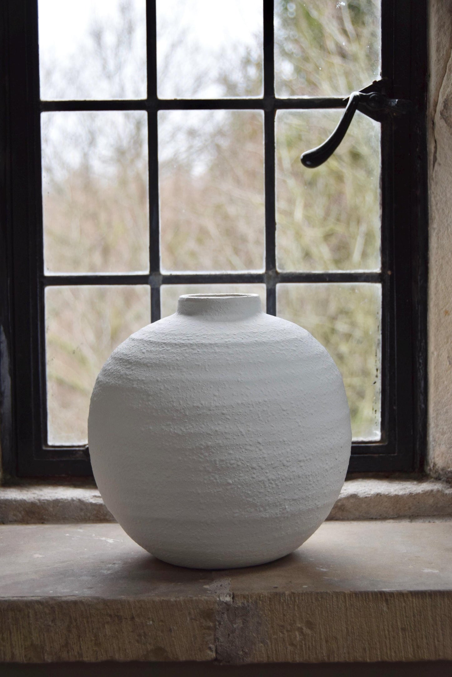 Matte White Sphere Vase – Ceramic Flower Vase | Minimalist Home & Hotel Decor