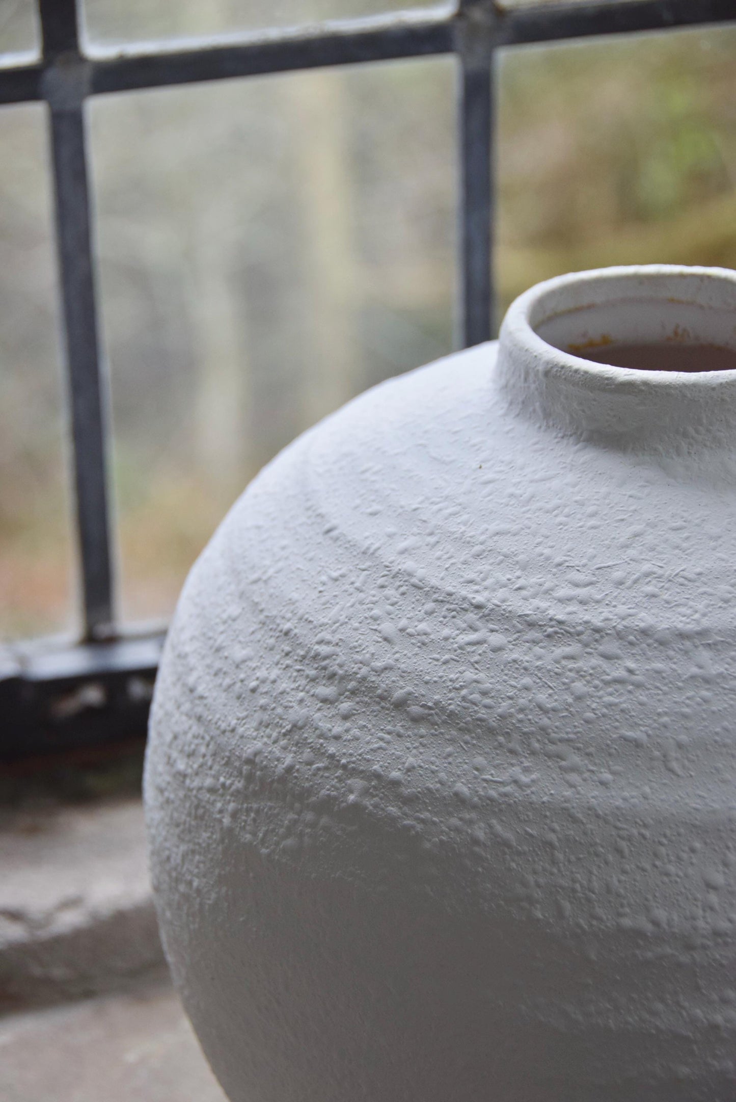 Matte White Sphere Vase – Ceramic Flower Vase | Minimalist Home & Hotel Decor