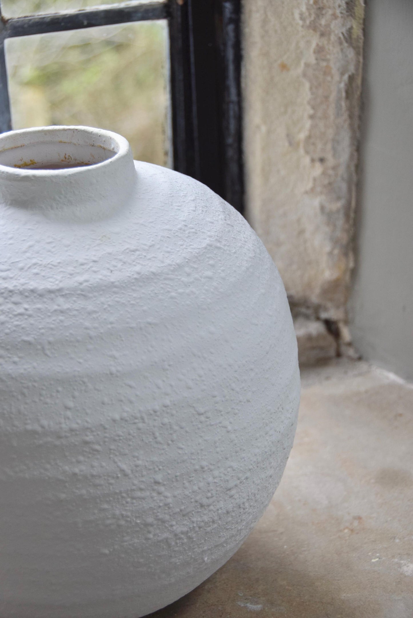 Matte White Sphere Vase – Ceramic Flower Vase | Minimalist Home & Hotel Decor