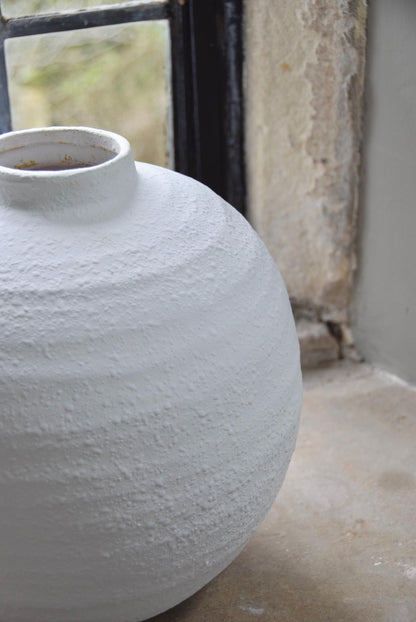 Matte White Sphere Vase – Ceramic Flower Vase | Minimalist Home & Hotel Decor